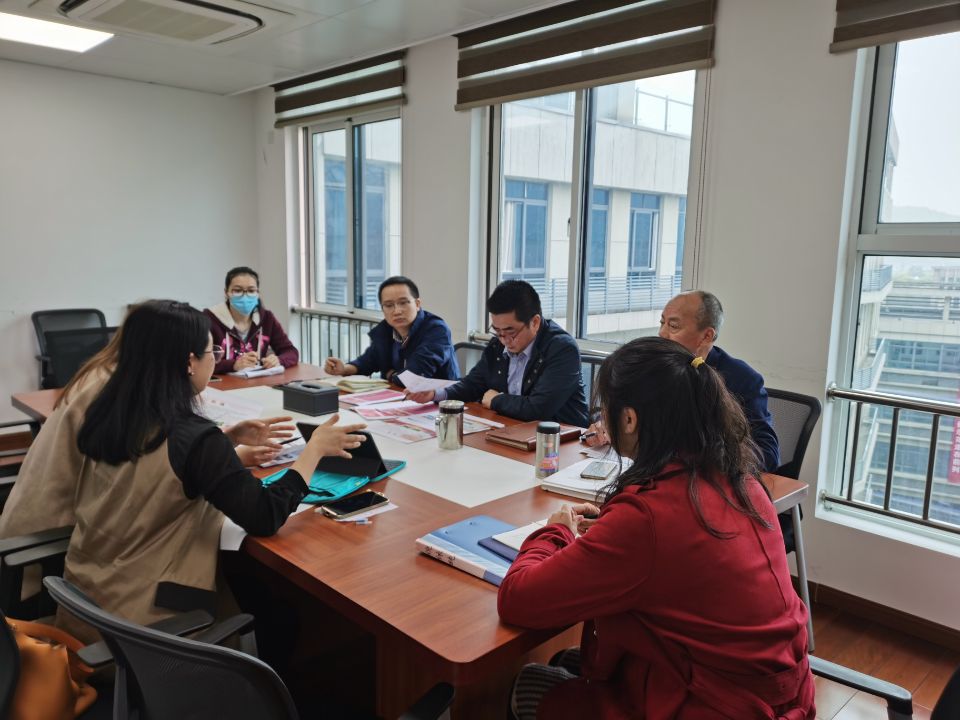 學(xué)校召開“十三五”成果展工作研討會(huì)議