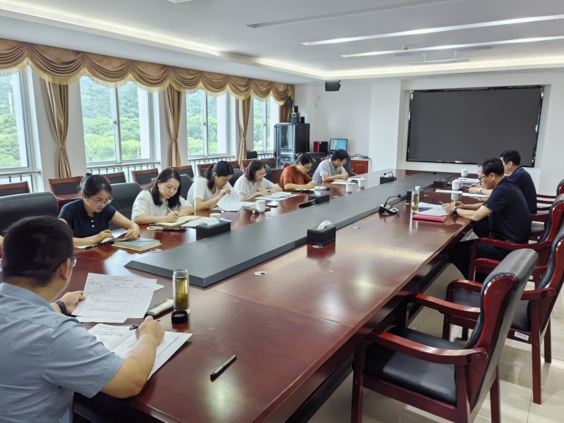 學(xué)校召開(kāi)2025級(jí)實(shí)施性人才培養(yǎng)方案校內(nèi)審核會(huì)