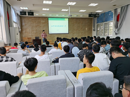 機械工程學院童永華老師開設“如何成為高技能人才” 學術講座