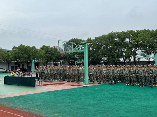 機(jī)械工程學(xué)院舉行軍訓(xùn)歌詠比賽