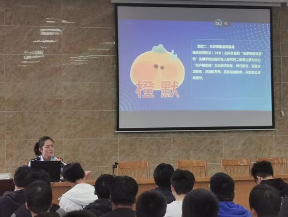 憲法進(jìn)校園 護(hù)航助成長