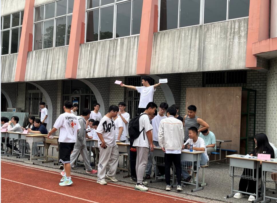機(jī)械工程學(xué)院順利完成學(xué)生會(huì)、社團(tuán)招新工作
