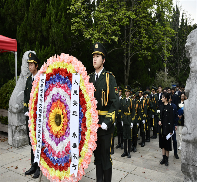 “學(xué)習(xí)二十大 永遠(yuǎn)跟黨走 奮進(jìn)新征程” 主題黨日、團(tuán)日活動(dòng)順利開展
